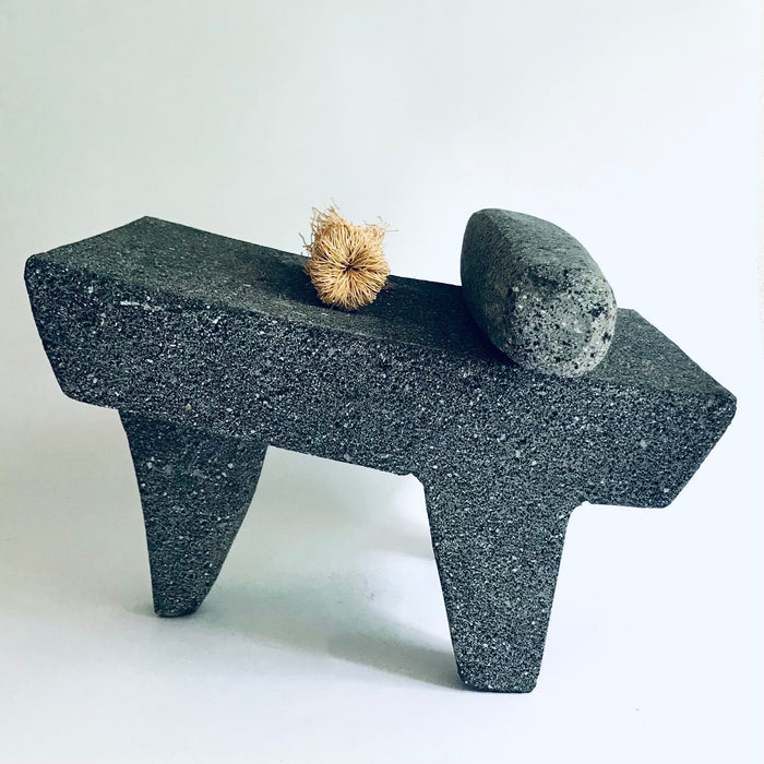 Volcanic Rock Grindstone - Metate - Puebla - 21 x 17cm (8.25 x 6.75”)